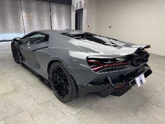 LAMBORGHINI REVUELTO 2025 Image 15