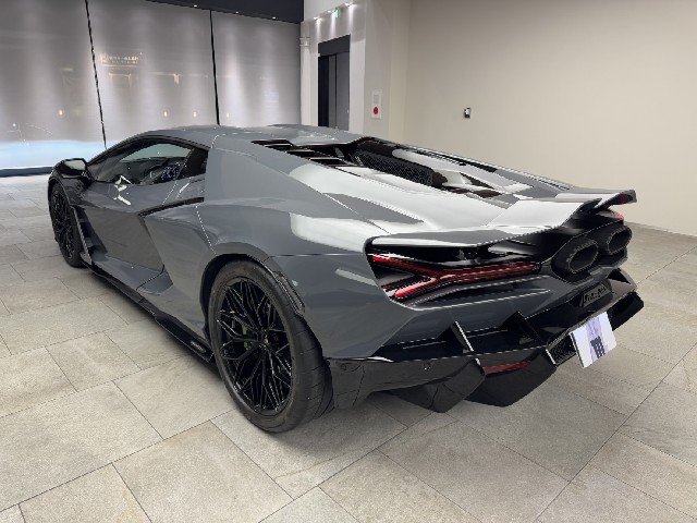 LAMBORGHINI REVUELTO 2025 Image 21