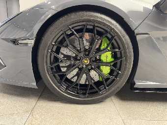 LAMBORGHINI REVUELTO 2025 Image 17