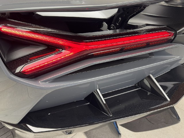 LAMBORGHINI REVUELTO 2025 Image 31