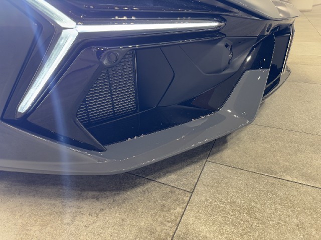 LAMBORGHINI REVUELTO 2025 Image 38
