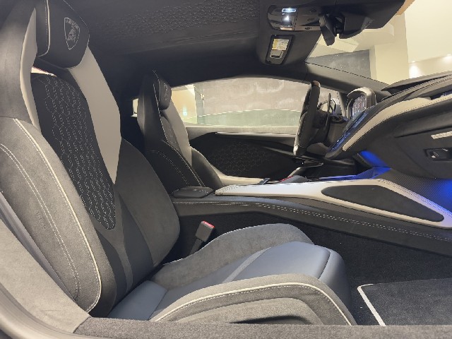 LAMBORGHINI REVUELTO 2025 Image 45