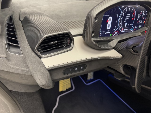 LAMBORGHINI REVUELTO 2025 Image 47