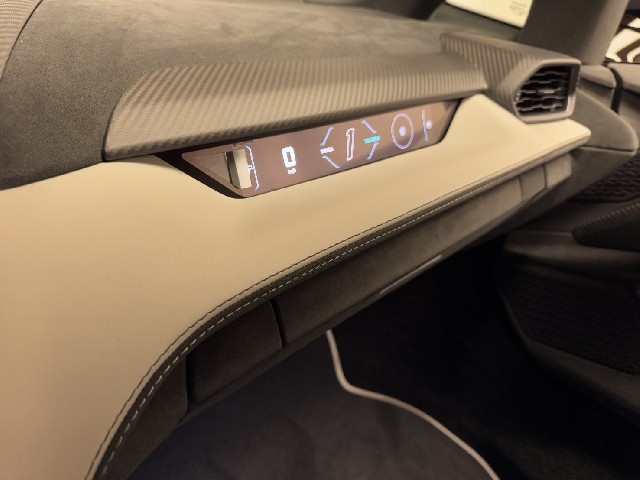 LAMBORGHINI REVUELTO 2025 Image 63