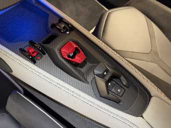 LAMBORGHINI REVUELTO 2025 Image 59