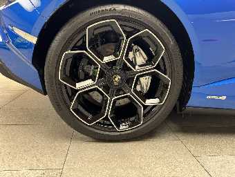 LAMBORGHINI HURACAN 2023 Image 11