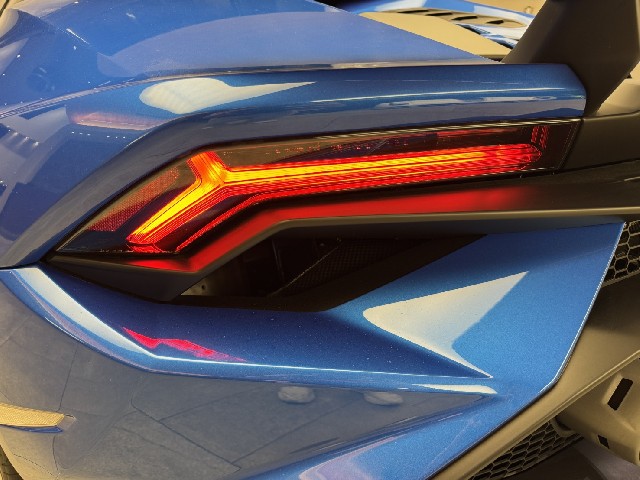 LAMBORGHINI HURACAN 2023 Image 25