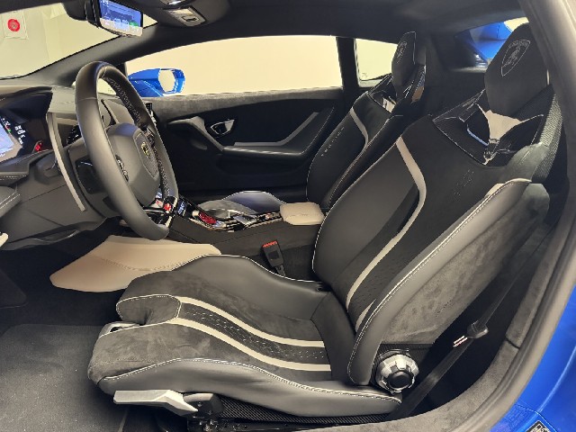 LAMBORGHINI HURACAN 2023 Image 29