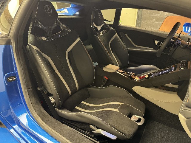 LAMBORGHINI HURACAN 2023 Image 34