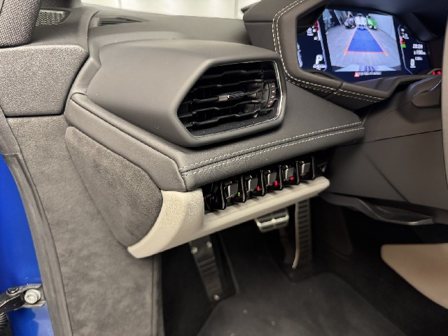 LAMBORGHINI HURACAN 2023 Image 39