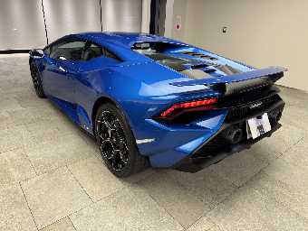 LAMBORGHINI HURACAN 2023 Image 7