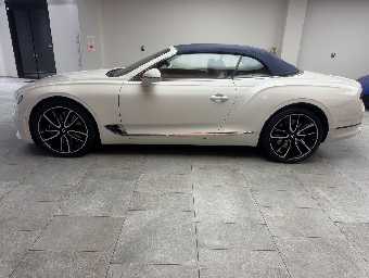 BENTLEY CONTINENTAL 2021 Image 16