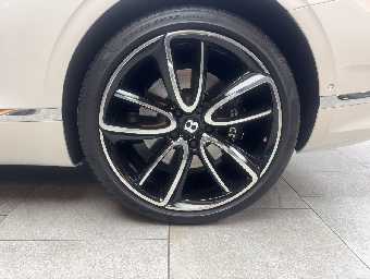 BENTLEY CONTINENTAL 2021 Image 18