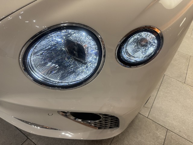 BENTLEY CONTINENTAL 2021 Image 27