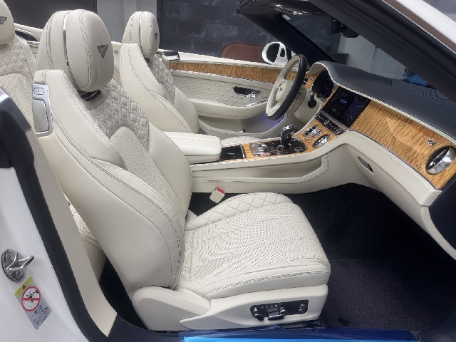 BENTLEY CONTINENTAL 2021 Image 39