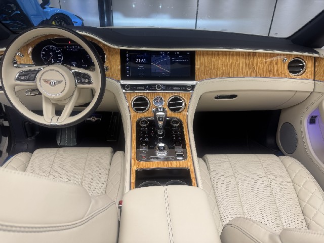 BENTLEY CONTINENTAL 2021 Image 61