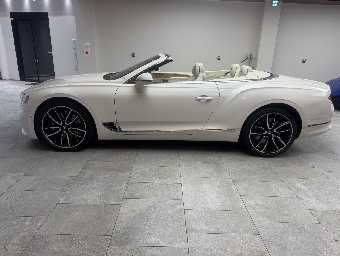 BENTLEY CONTINENTAL 2021 Image 8