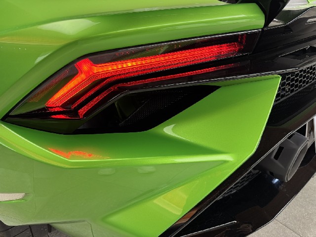 LAMBORGHINI HURACAN 2023 Image 24