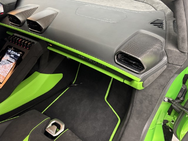 LAMBORGHINI HURACAN 2023 Image 34