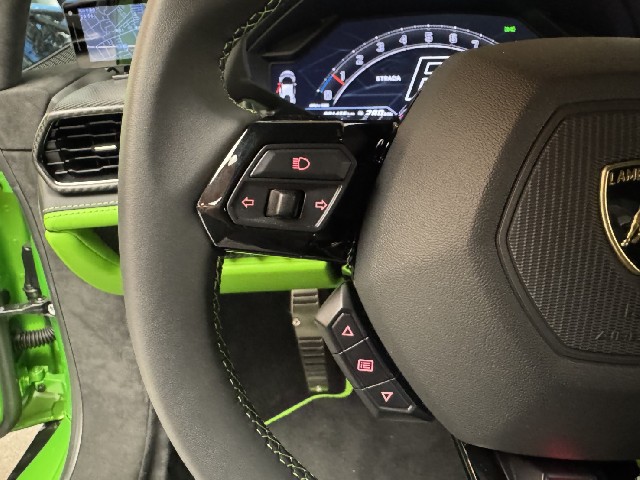 LAMBORGHINI HURACAN 2023 Image 38