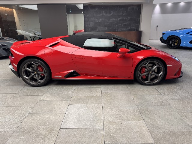 LAMBORGHINI HURACAN 2022 Image 19