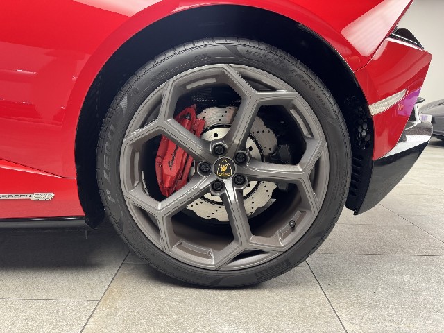 LAMBORGHINI HURACAN 2022 Image 25