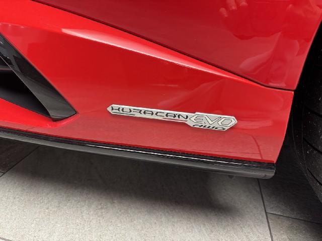 LAMBORGHINI HURACAN 2022 Image 38