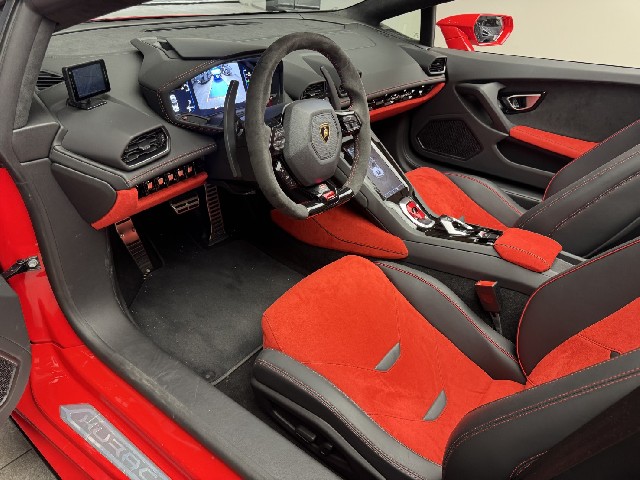 LAMBORGHINI HURACAN 2022 Image 39
