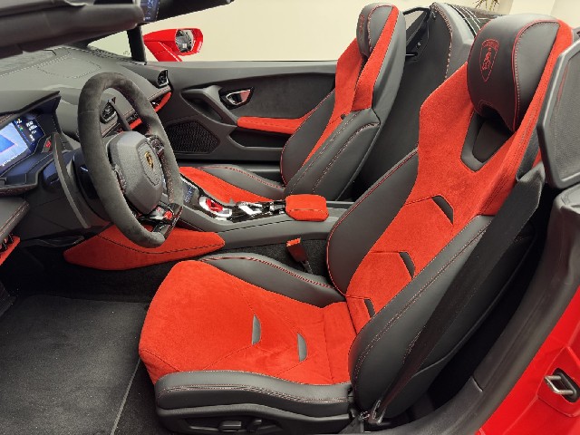 LAMBORGHINI HURACAN 2022 Image 40