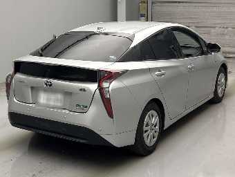 TOYOTA PRIUS 2018 Image 2