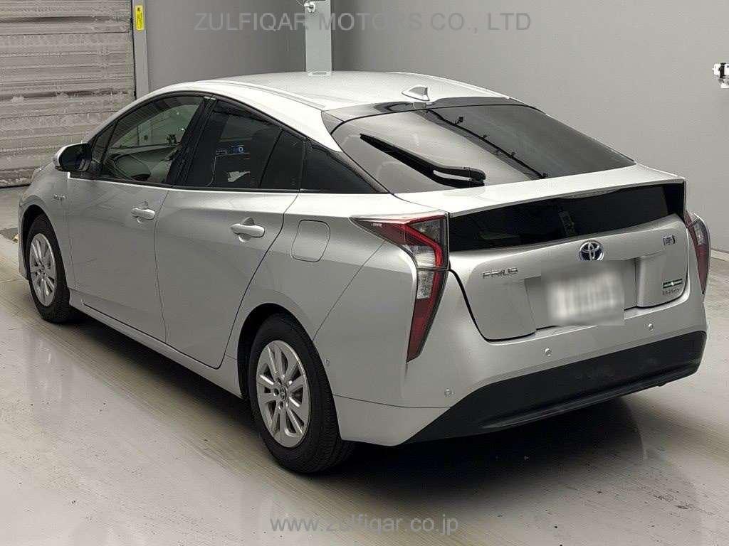 TOYOTA PRIUS 2018 Image 4