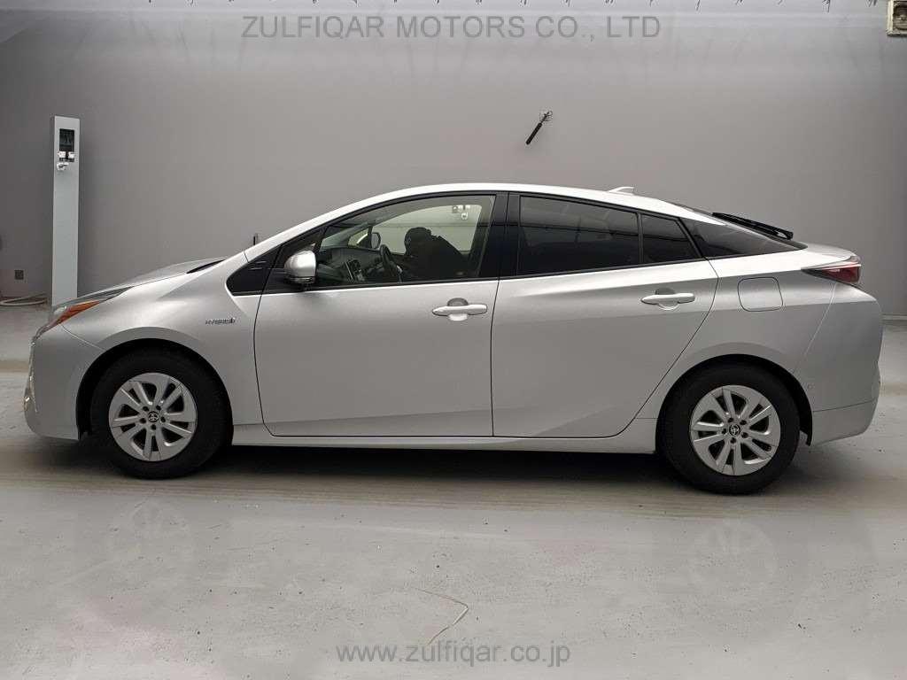 TOYOTA PRIUS 2018 Image 5