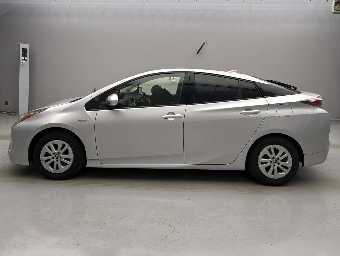 TOYOTA PRIUS 2018 Image 5