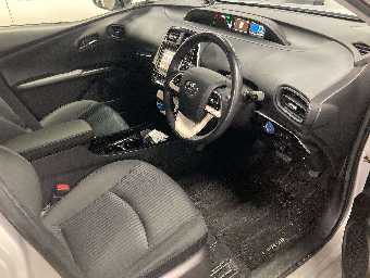 TOYOTA PRIUS 2018 Image 7