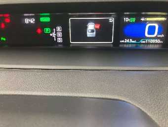 TOYOTA PRIUS 2018 Image 10