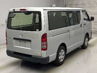 TOYOTA HIACE 2013 Image 2