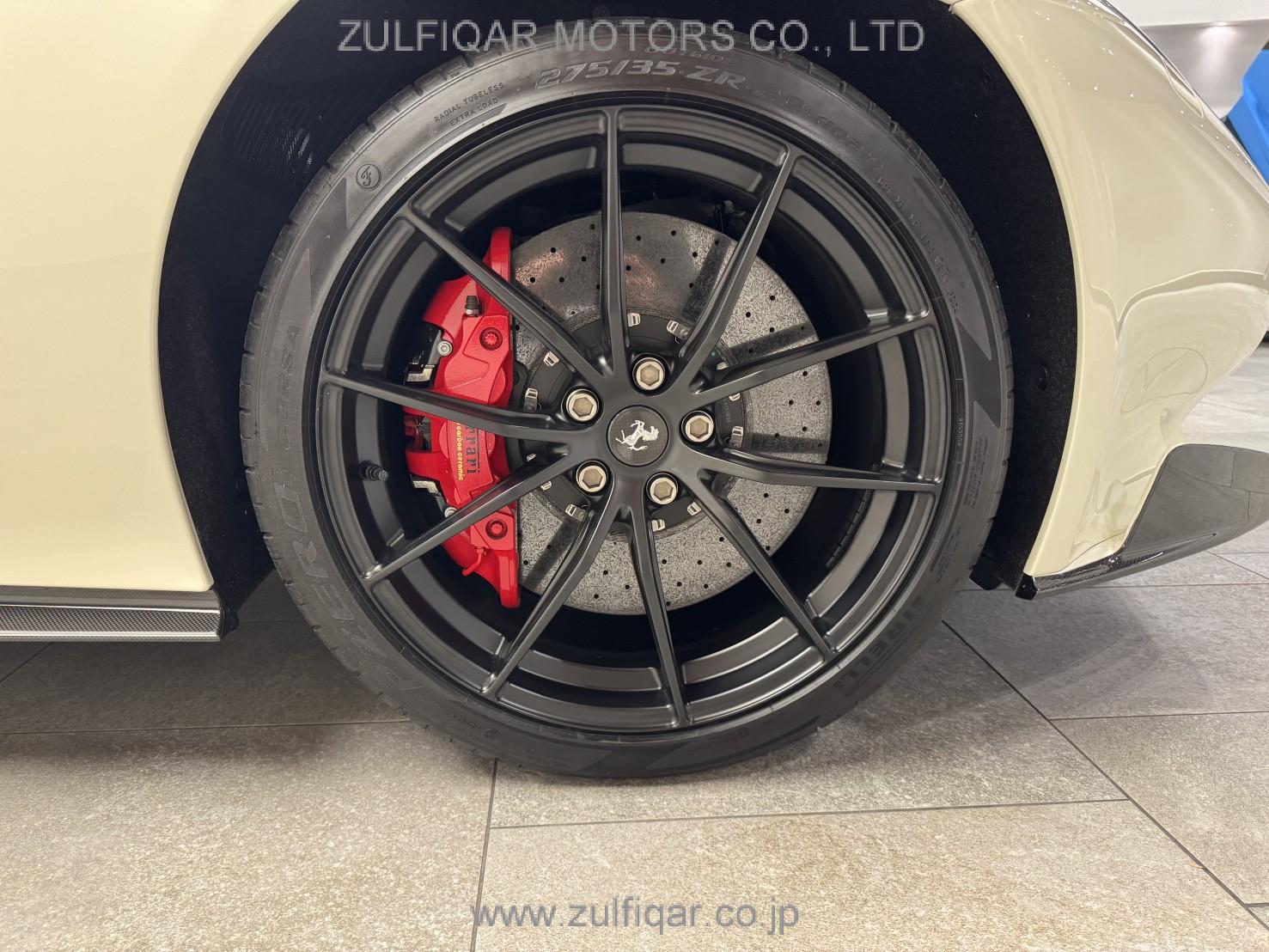 FERRARI F12tdf 2016 Image 12