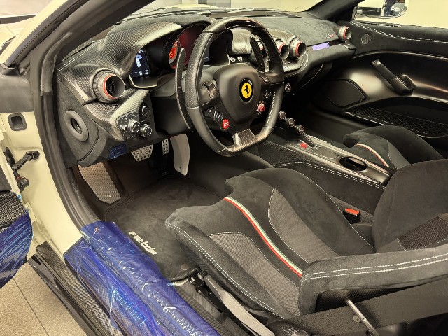 FERRARI F12tdf 2016 Image 34