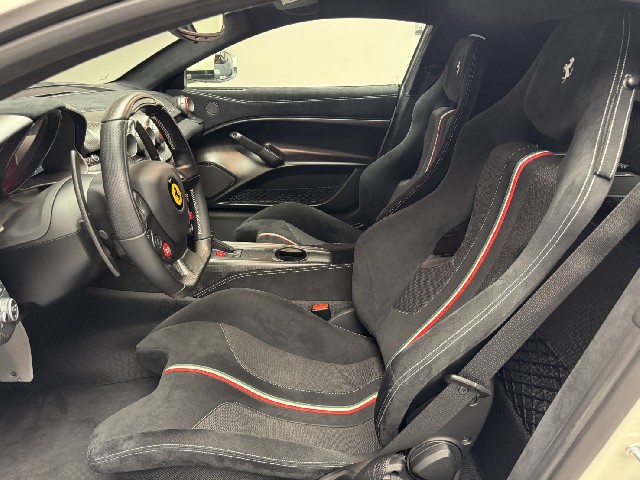 FERRARI F12tdf 2016 Image 35