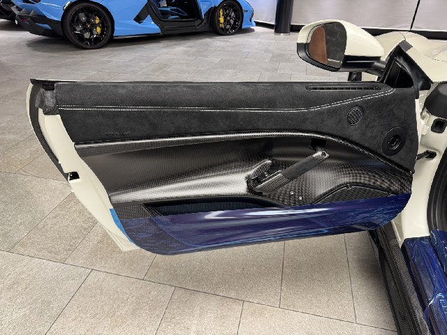 FERRARI F12tdf 2016 Image 37