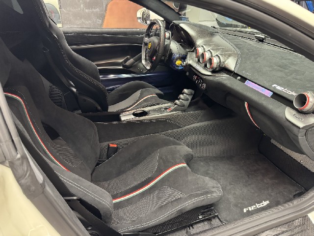 FERRARI F12tdf 2016 Image 38