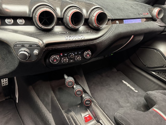 FERRARI F12tdf 2016 Image 52