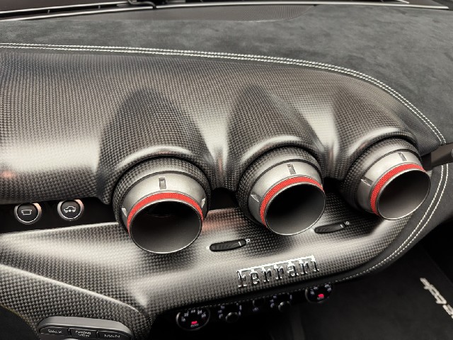 FERRARI F12tdf 2016 Image 73