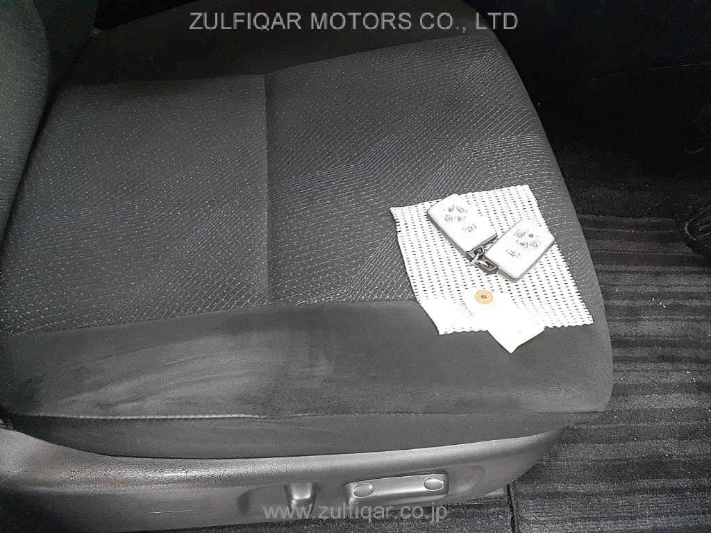 TOYOTA ESTIMA HYBRID 2013 Image 8