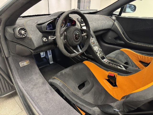 MCLAREN 675LT 2016 Image 39