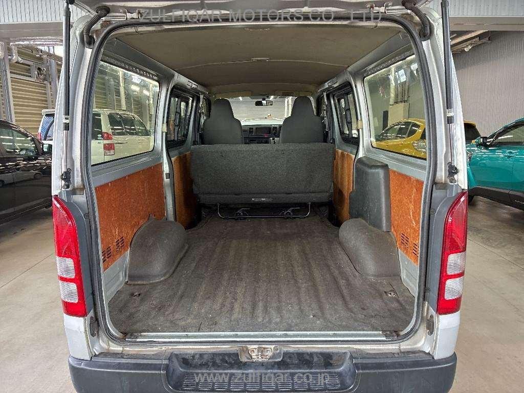 TOYOTA HIACE 2014 Image 8