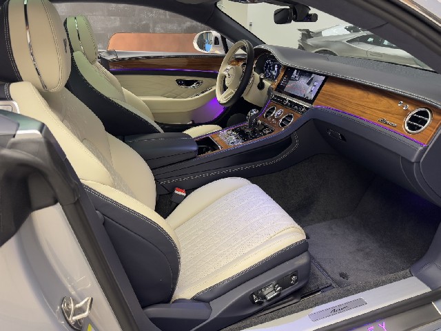 BENTLEY CONTINENTAL 2024 Image 31