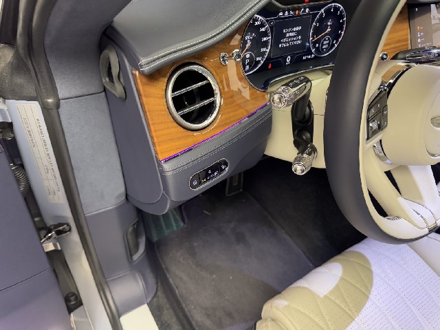 BENTLEY CONTINENTAL 2024 Image 37