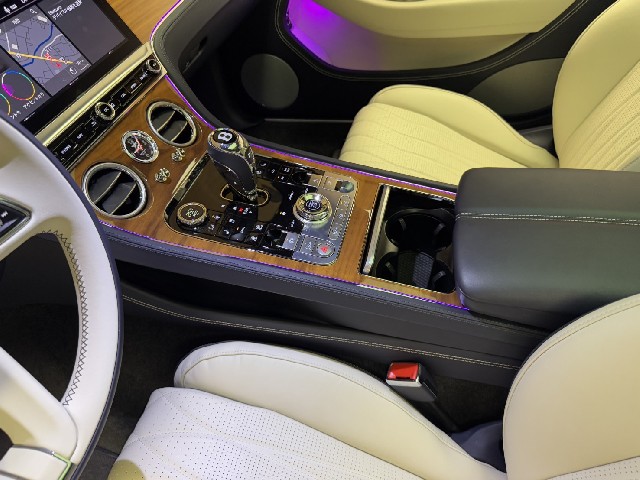 BENTLEY CONTINENTAL 2024 Image 61