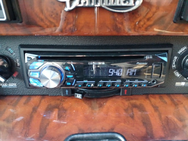 DAIMLER DOUBLE SIX 1990 Image 24